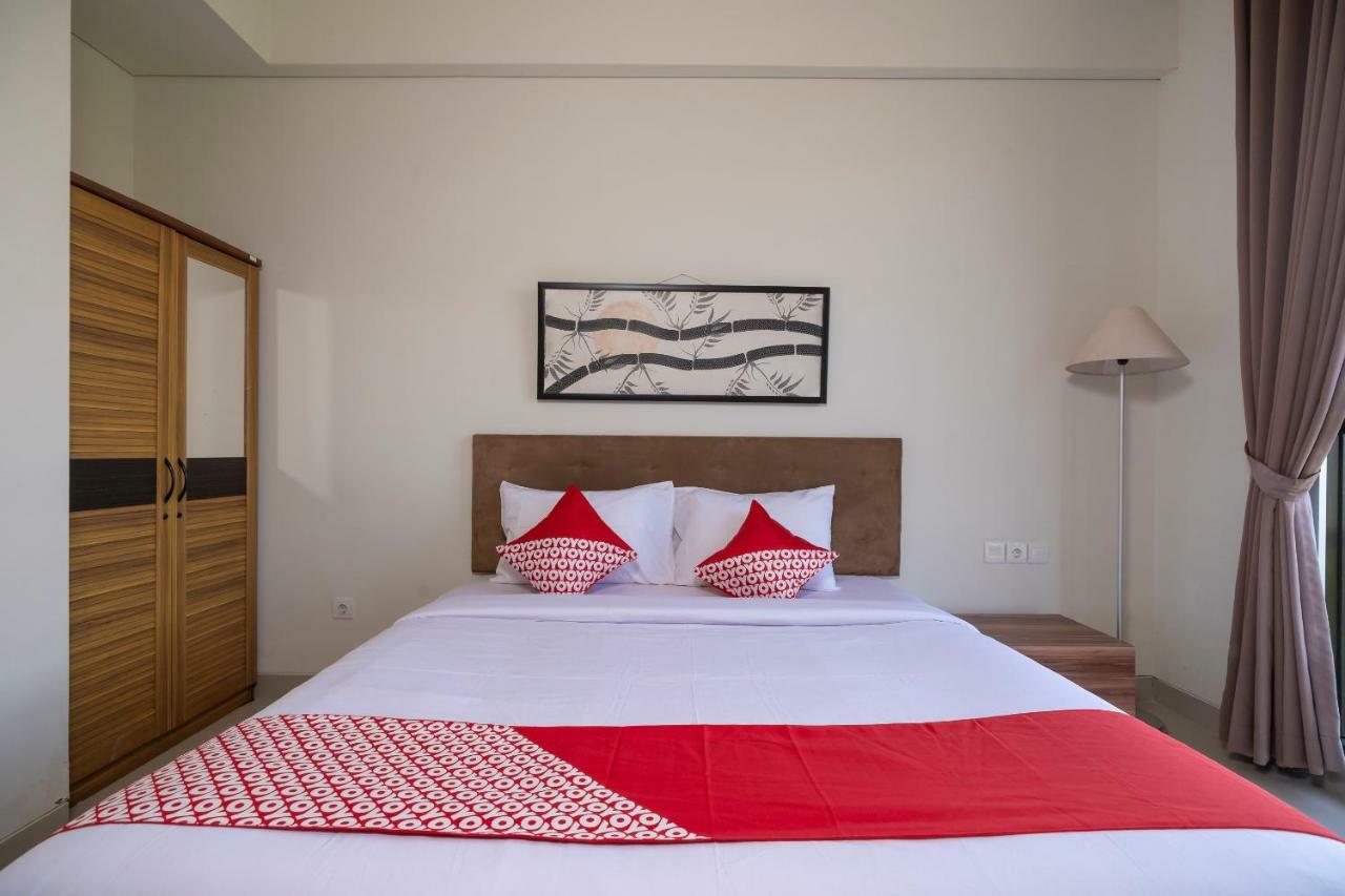 Legian Oyo 697 Olivia Inn Denpasar מראה חיצוני תמונה